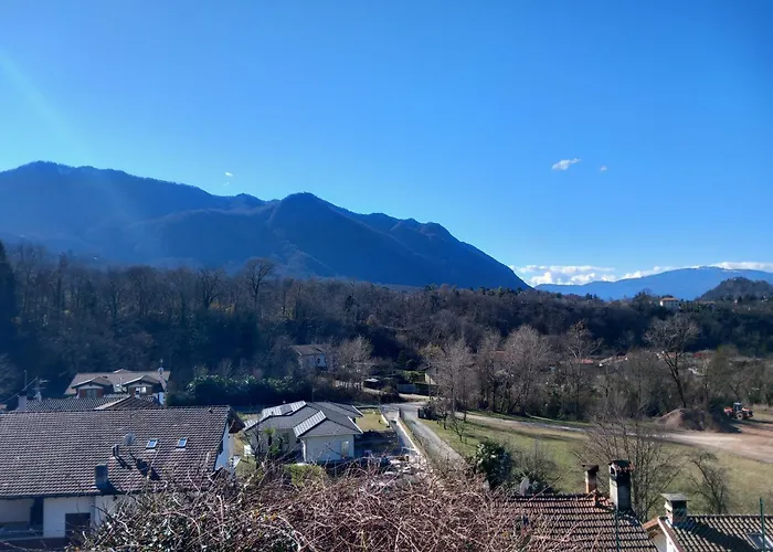 Sunsets On Maggiore With 2 Garages Daire