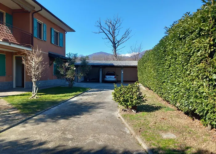 Sunsets On Maggiore With 2 Garages *