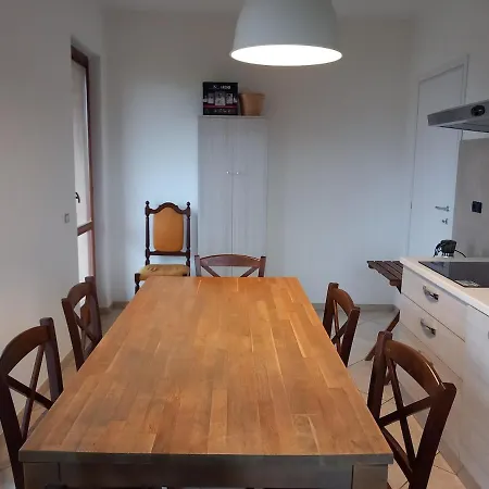 Sunsets On Maggiore With 2 Garages